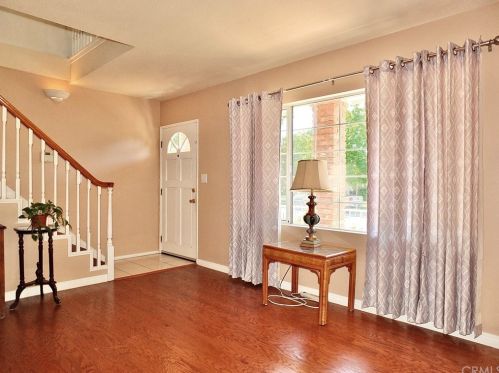 2888 Charlemagne Ave, Long Beach CA 90808-3401 exterior