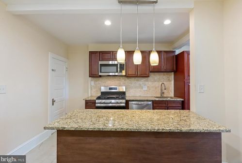 2015 Naylor Rd, Washington DC 20020-4515 exterior