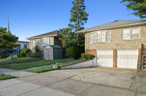 8007 Bell Blvd, Jamaica, NY 11427-1039