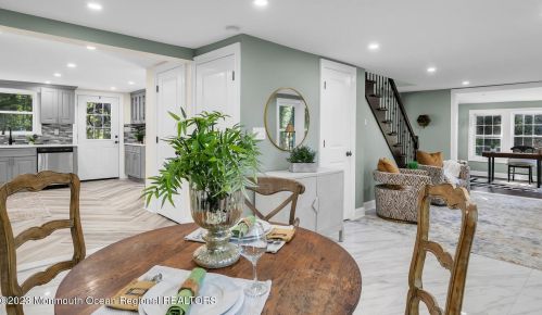 961 Front St, Tinton Falls NJ  07701-5615 exterior