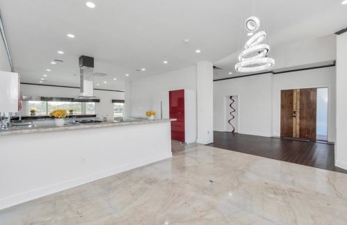 703 Leaning Oak Trl, Richmond TX  77406-4653 exterior