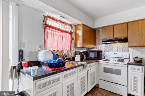 114 Rose Ln, New Castle DE  19720-2143 exterior