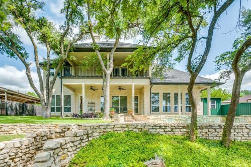 201 Casas Del Sur St, Granbury, TX 76049-1454