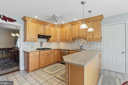 343 Richard Rd, Yardley PA  19067-1969 exterior