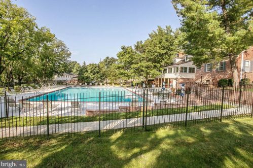 132 Ardwick Ter, Lansdale PA 19446-4925 exterior