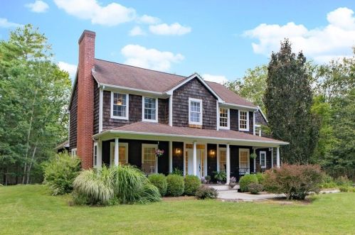 233 Bell Schoolhouse Rd, Richmond, RI 02892-1178