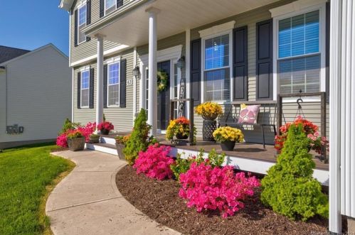 63 Poplar Rd, Middletown, CT 06457-7938