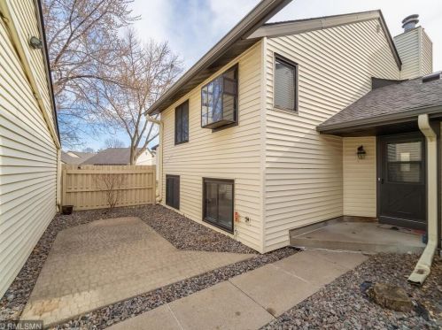 3530 Brookdale Dr, Minneapolis, MN 55443-2887
