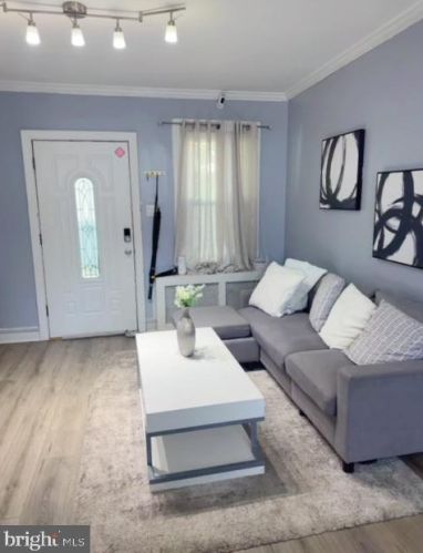 4726 Marple St, Philadelphia, PA 19136-3323