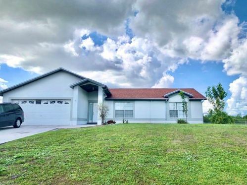 1124 Gretchen Ave, Lehigh Acres, FL 33973-2622
