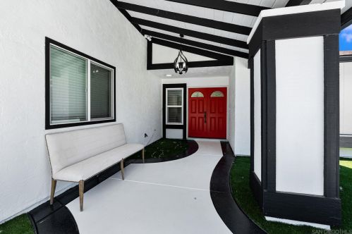 9958 Halberns Blvd, Santee CA  92071-1438 exterior