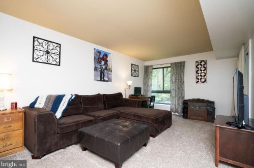 16 Sandybrae Ct, Wilmington DE  19808-3504 exterior