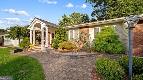 26 Pintinalli Dr, Trenton NJ  08619-1538 exterior