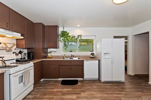 222 Phlox Ave, Redlands CA  92373-6118 exterior