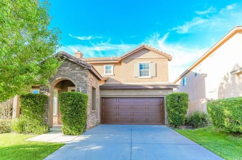 3905 Obsidian Rd, San Bernardino, CA 92407-0403