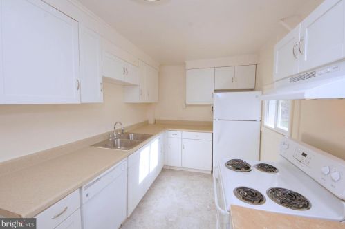 74 Leigh Ave, Princeton NJ 08542-3149 exterior