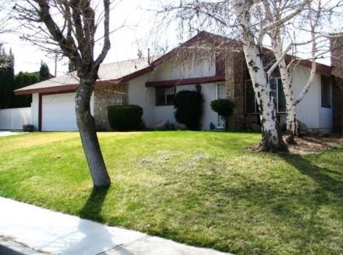 705 Mulberry St, Tehachapi, CA 93561-1926