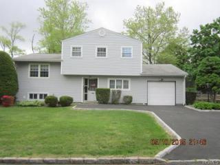 6 Chestnut Oval, Orangeburg, NY 10962-1409