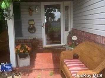 193 Secatogue Ln, West Islip, NY 11795-4746
