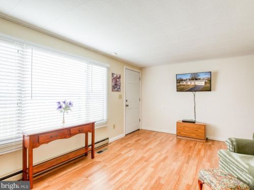 133 Azalea Dr, Charles Town WV  25414-5841 exterior