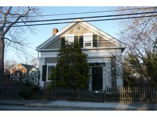 42 Fair St, Warwick, RI 02888-1604