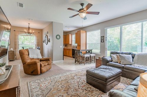 365 Coral Beach Cir, Casselberry, FL 32707-3401