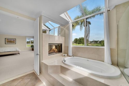 6471 Morningside Dr, Huntington Beach CA  92648-6106 exterior