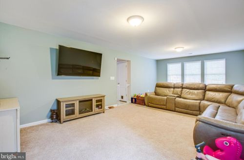 203 Spotslee Dr, Spotsylvania VA  22551-2533 exterior