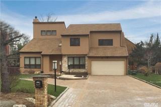 20 Old Shelter Rock Rd, East Hills, NY 11576-3041