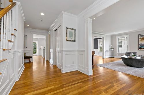83 Carthage Rd, Scarsdale, NY 10583-7160