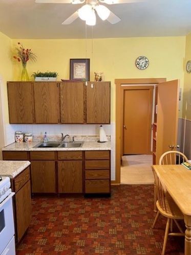 623 Duss Ave, Ambridge PA  15003-2023 exterior