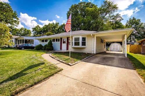 210 Farragut Rd, Cincinnati, OH 45218-1409