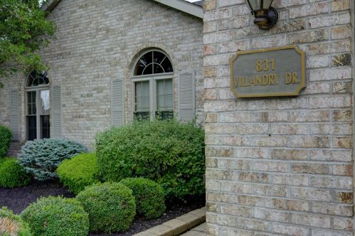 831 Villandry Dr, Marion, OH 43302-6677