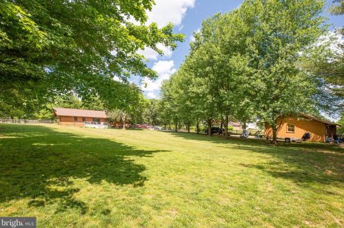 2327 Contest Ln, Haymarket VA  20169-1209 exterior