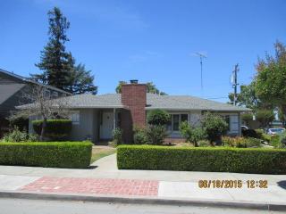 293 Manchester Ave, Campbell, CA 95008-0826