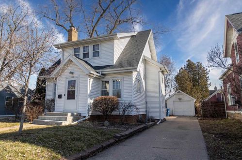 1408 Elmwood Ave, Oshkosh, WI 54901-2734