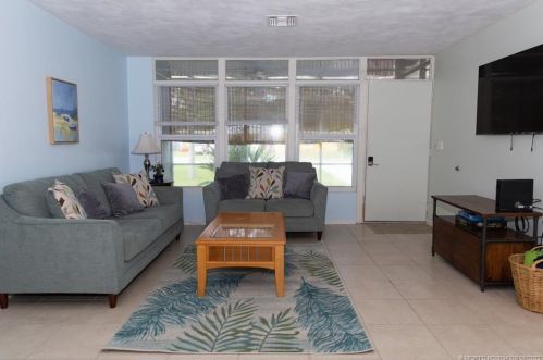 1656 28th Ave, Vero Beach FL  32960-3136 exterior