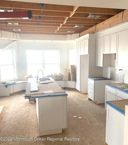 141 Vanard Dr, Bricktown NJ  08723-7428 exterior