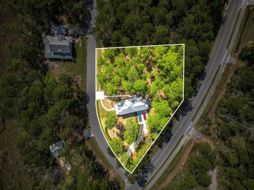 40 Island Grove Dr, Freeport, FL 32439-3700