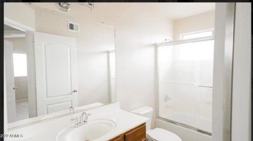 491 Cathy Dr, Gilbert AZ 85296-3641 exterior