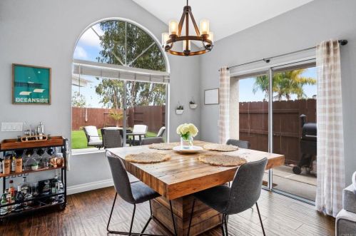 1818 Blackhawk Ave, Oceanside CA  92056-2908 exterior