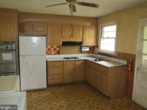 2757 Princeton Pike, Lawrence Township NJ  08648-3220 exterior