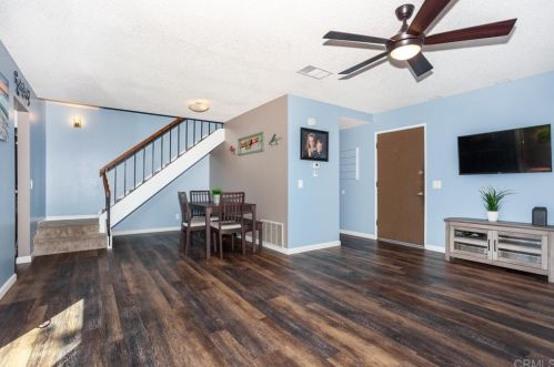 230 Eveningside Gln, Escondido CA  92026-1334 exterior