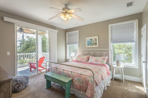 949 Gulf Beach Dr, Saint George Island FL  32328-3002 exterior