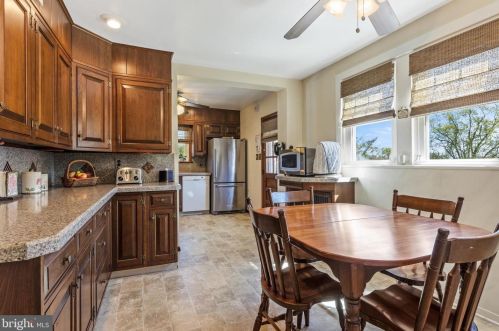 123 Old Kennett Rd, Kennett Sq PA  19348-2631 exterior
