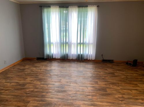 402 North Ave, New Lexington, OH 43764-1449