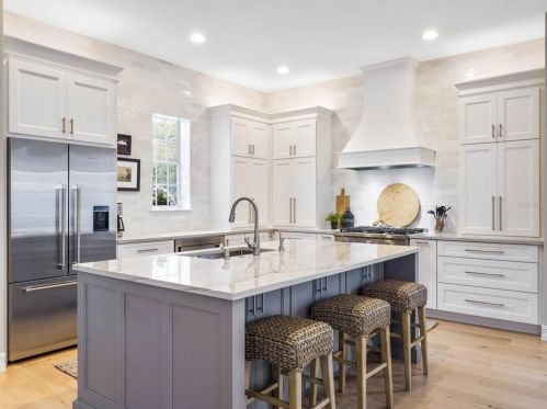 1070 Nash Dr, Kissimmee FL  34747-4319 exterior