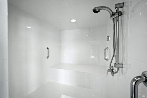 333 Belvedere Ave, Tiburon CA 94920-2429 exterior