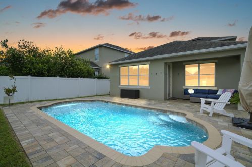 10667 Billings St, Orlando, FL 32832-4971