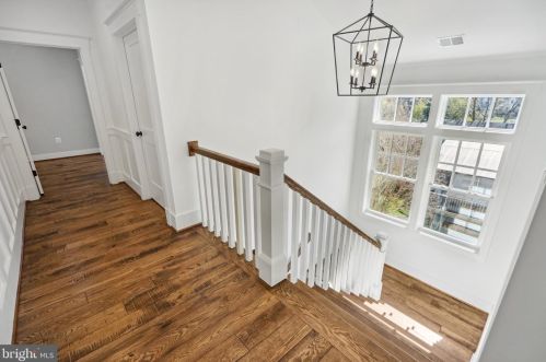 608 Jackson St, Falls Church VA  22046-2828 exterior